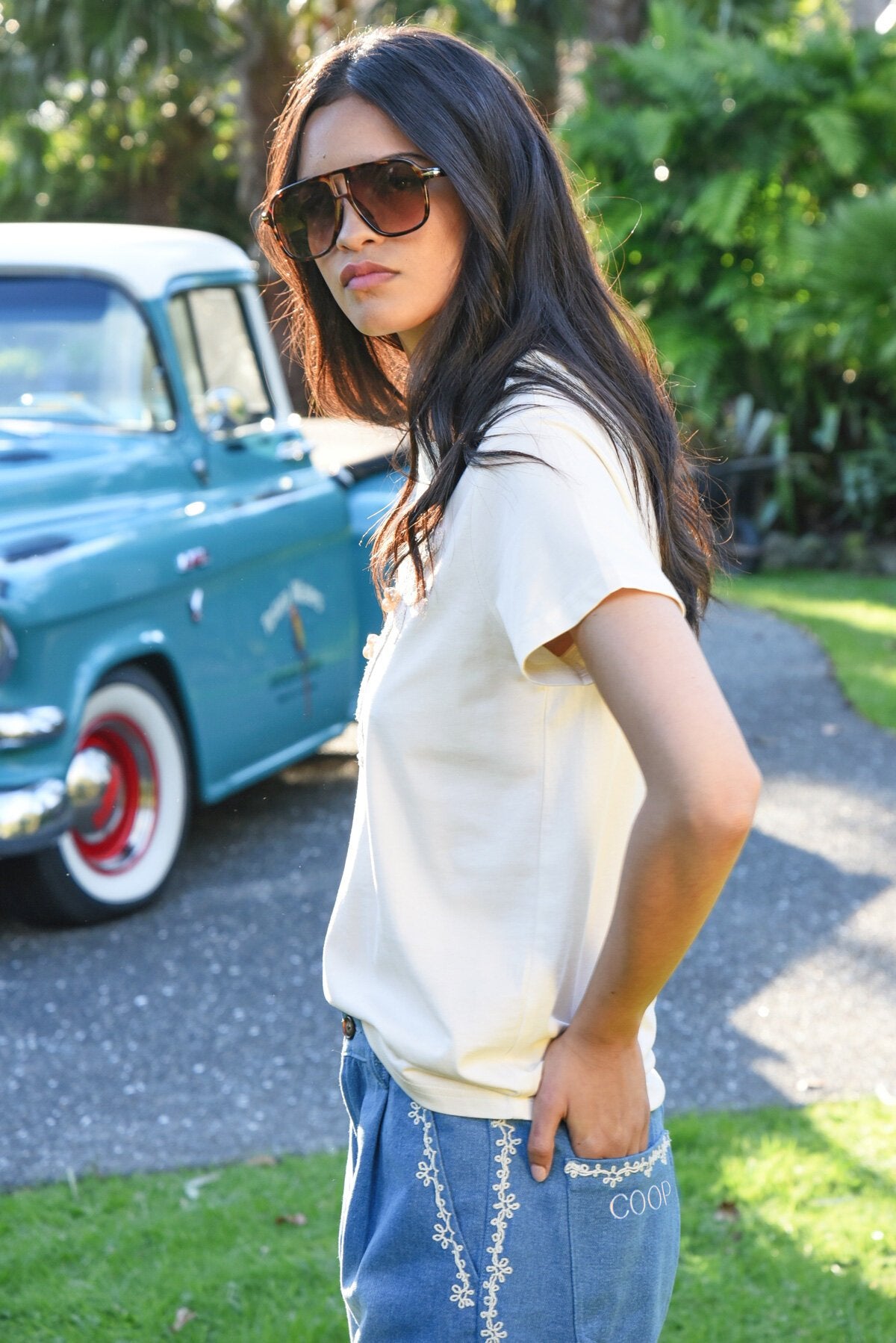 Calm Your Palm Tee Ecru