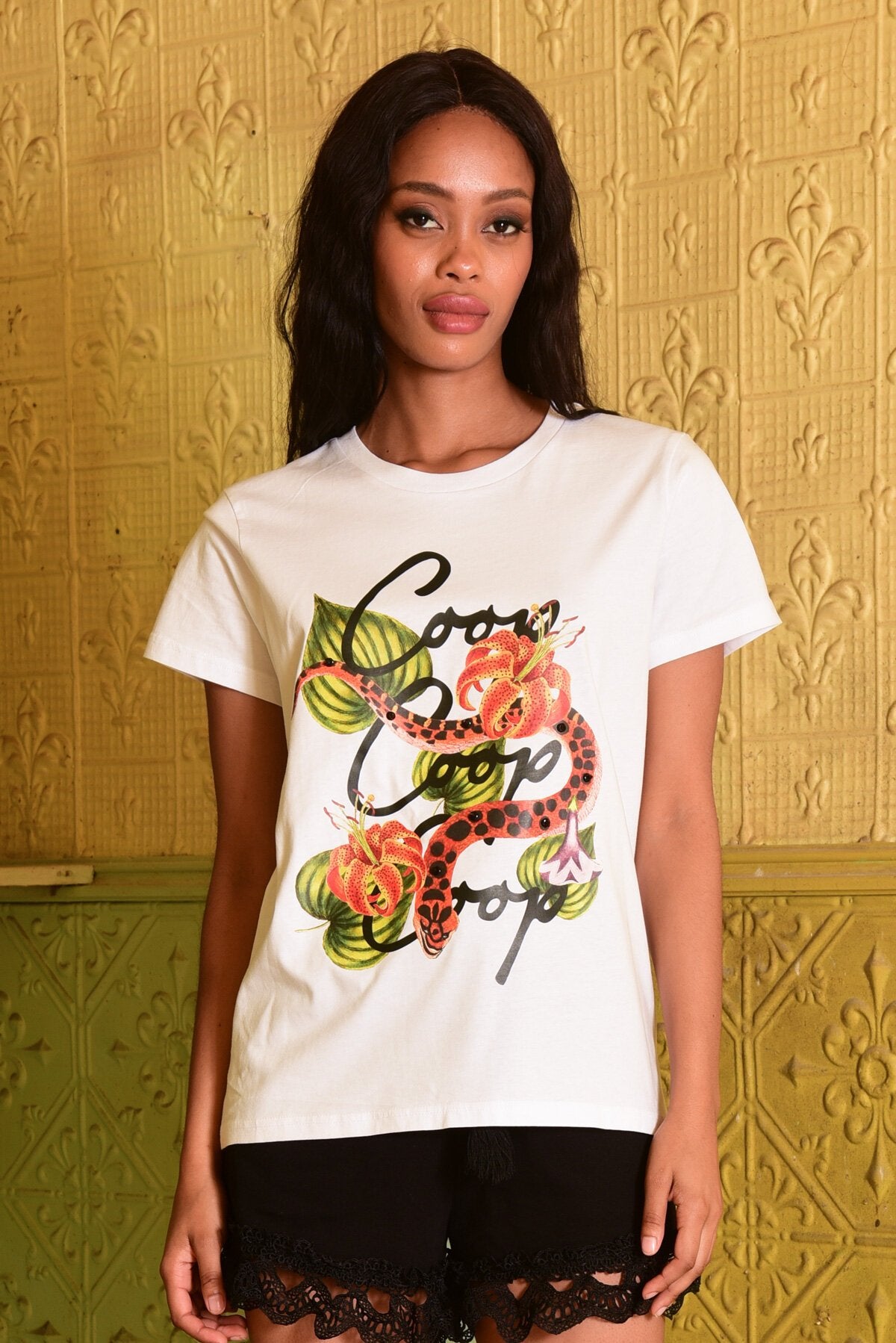 Snake It Off Tee Black and White