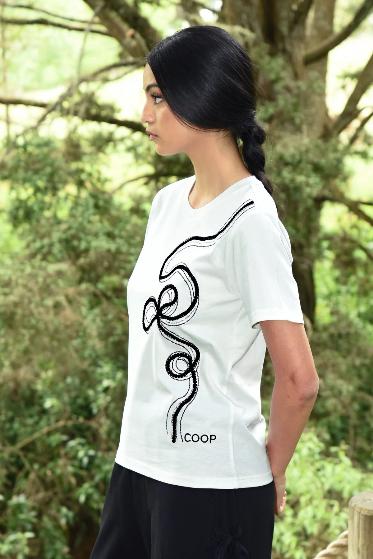 Go With The Bow T-Shirt White