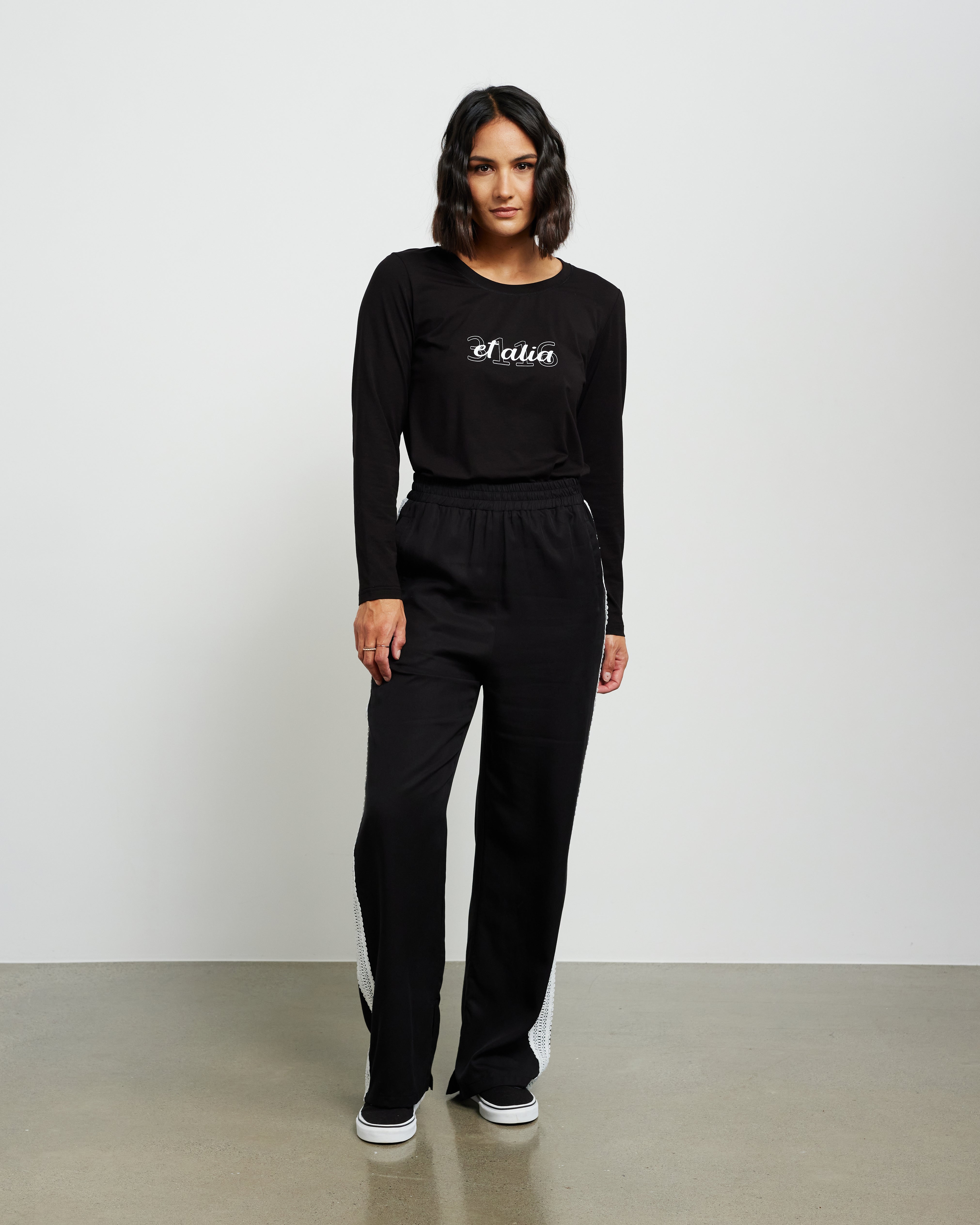 Autograph Tee Black