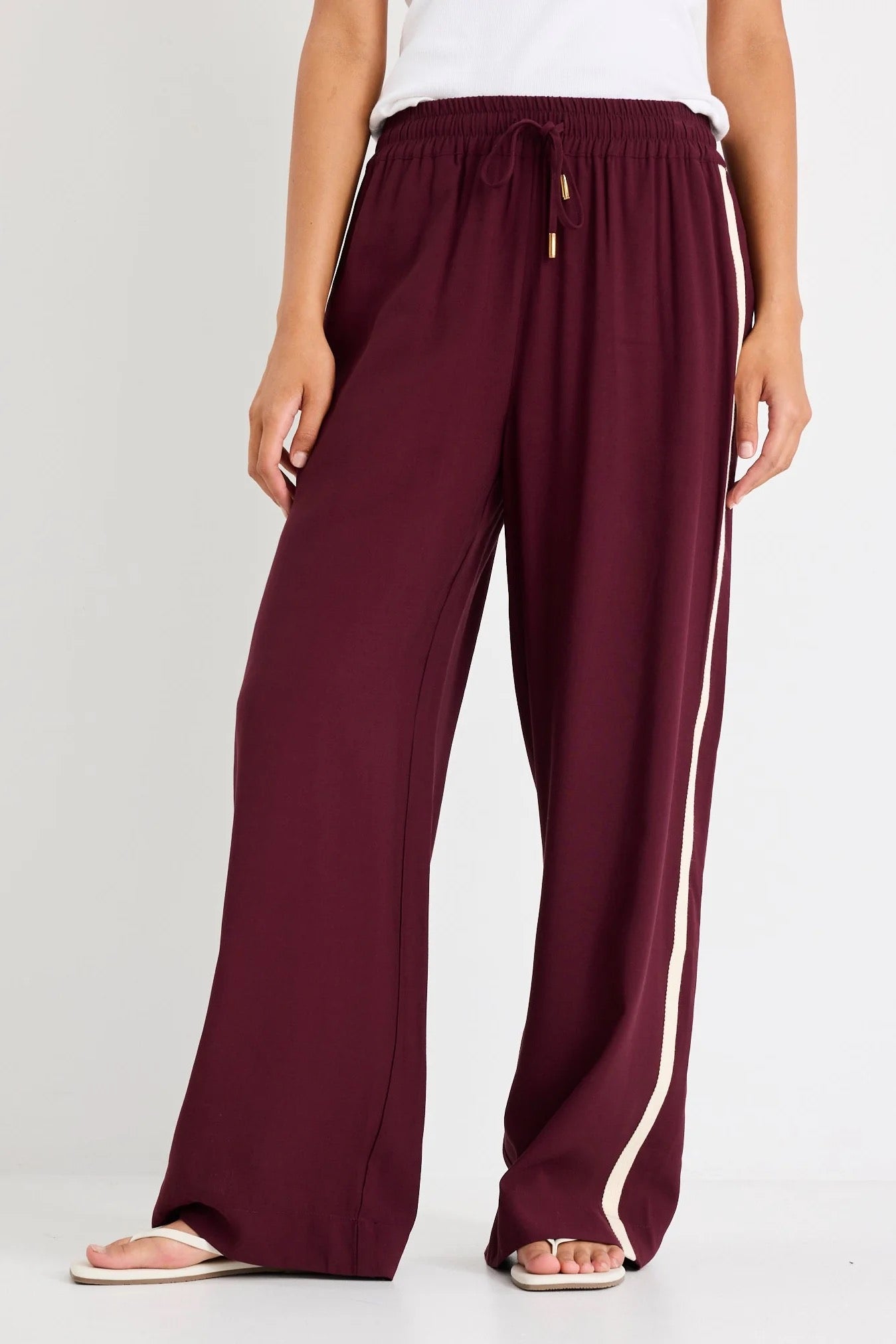 Townie burgundy side stripe pant