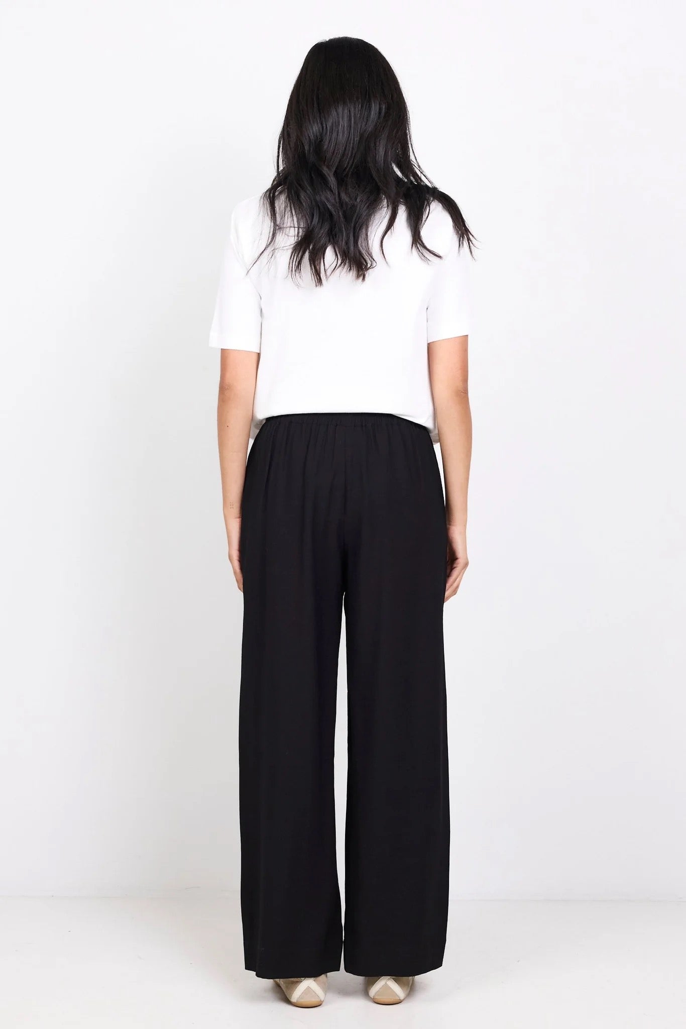 Townie Black Matte Petite Wide Leg Pant