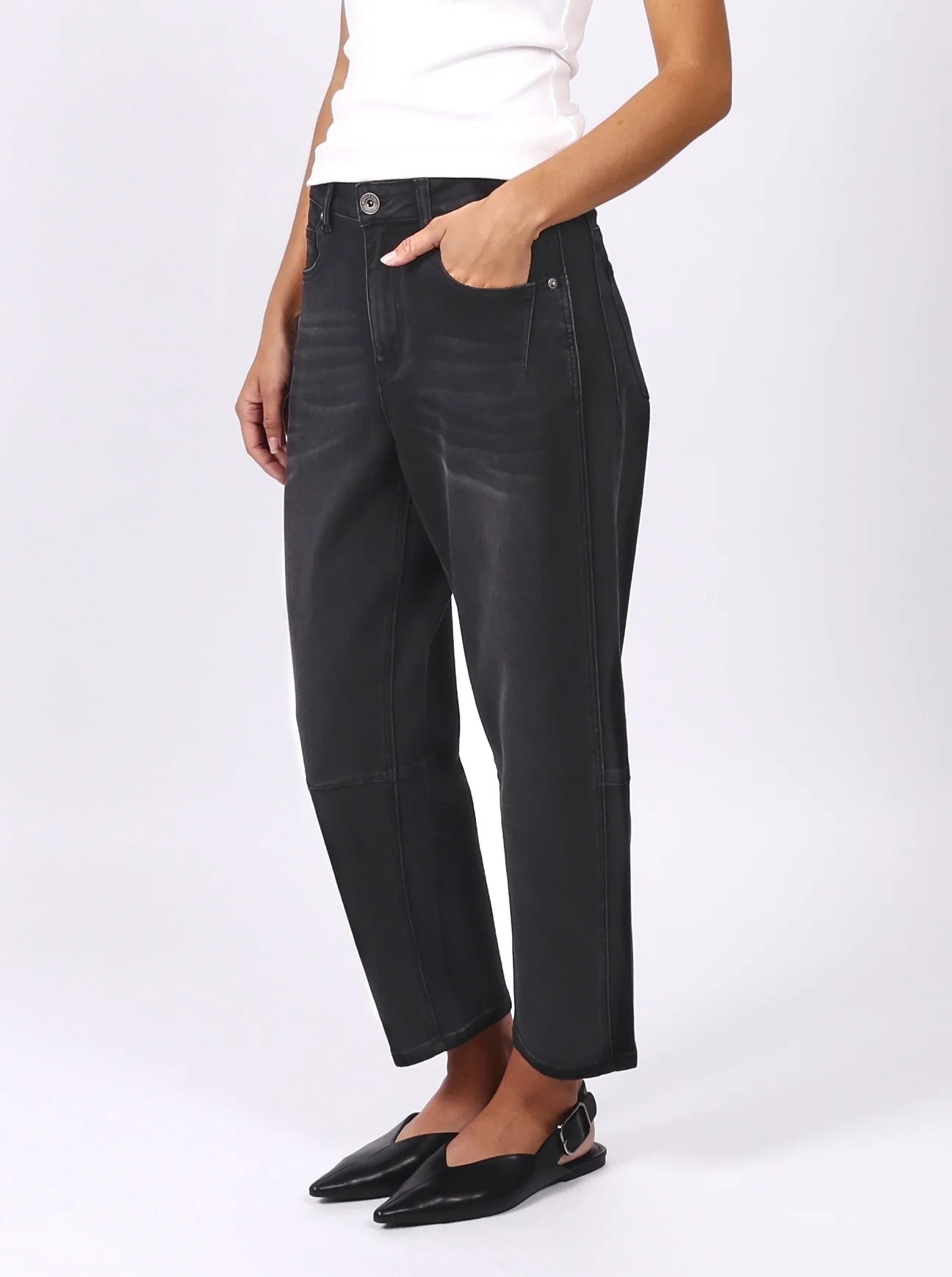 Toni Barrel Jean Black