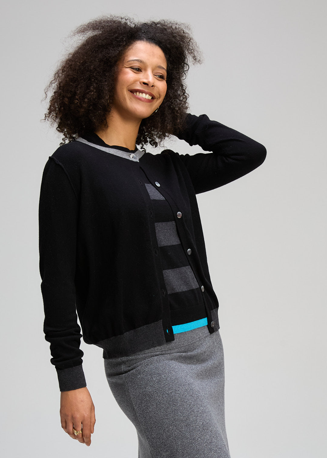 Crew Cardi Esntl Black
