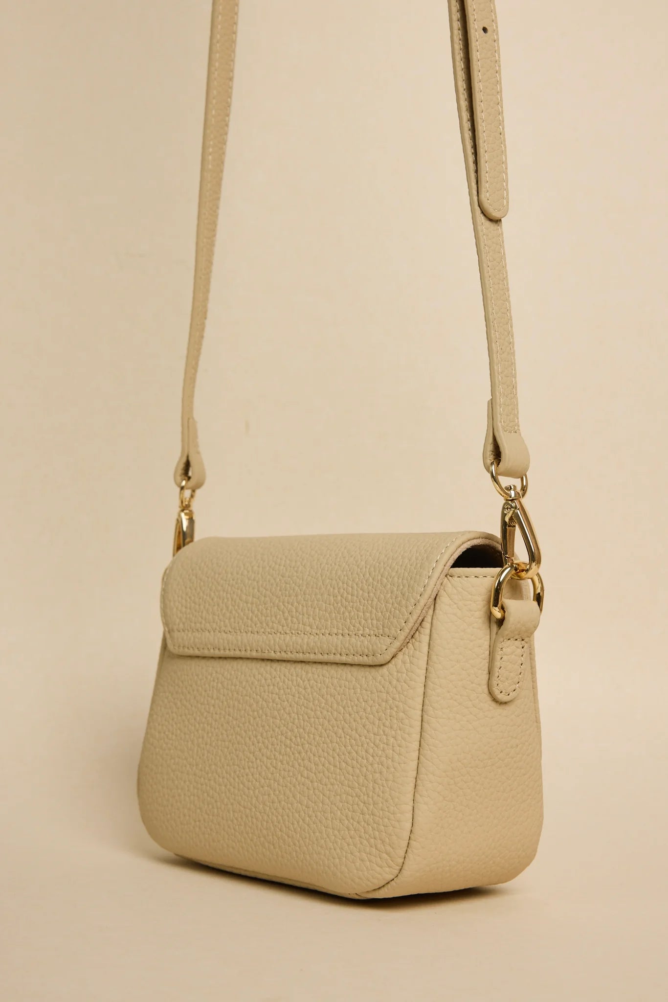 London Shell Leather Crossbody Bag