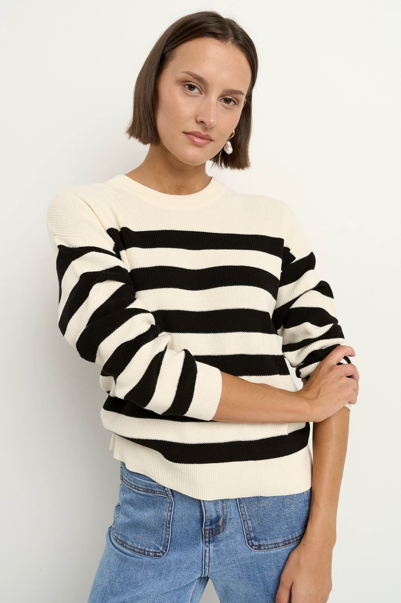 Adjacent Black Stripe Knit