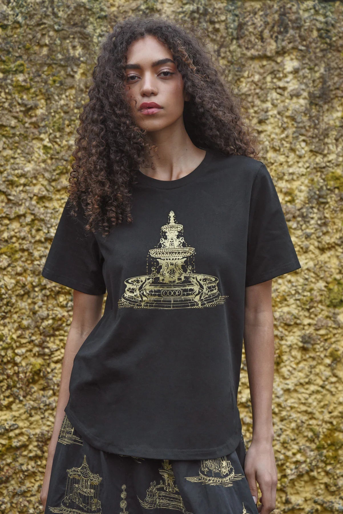 Fountain Of Sparkle T-Shirt Black