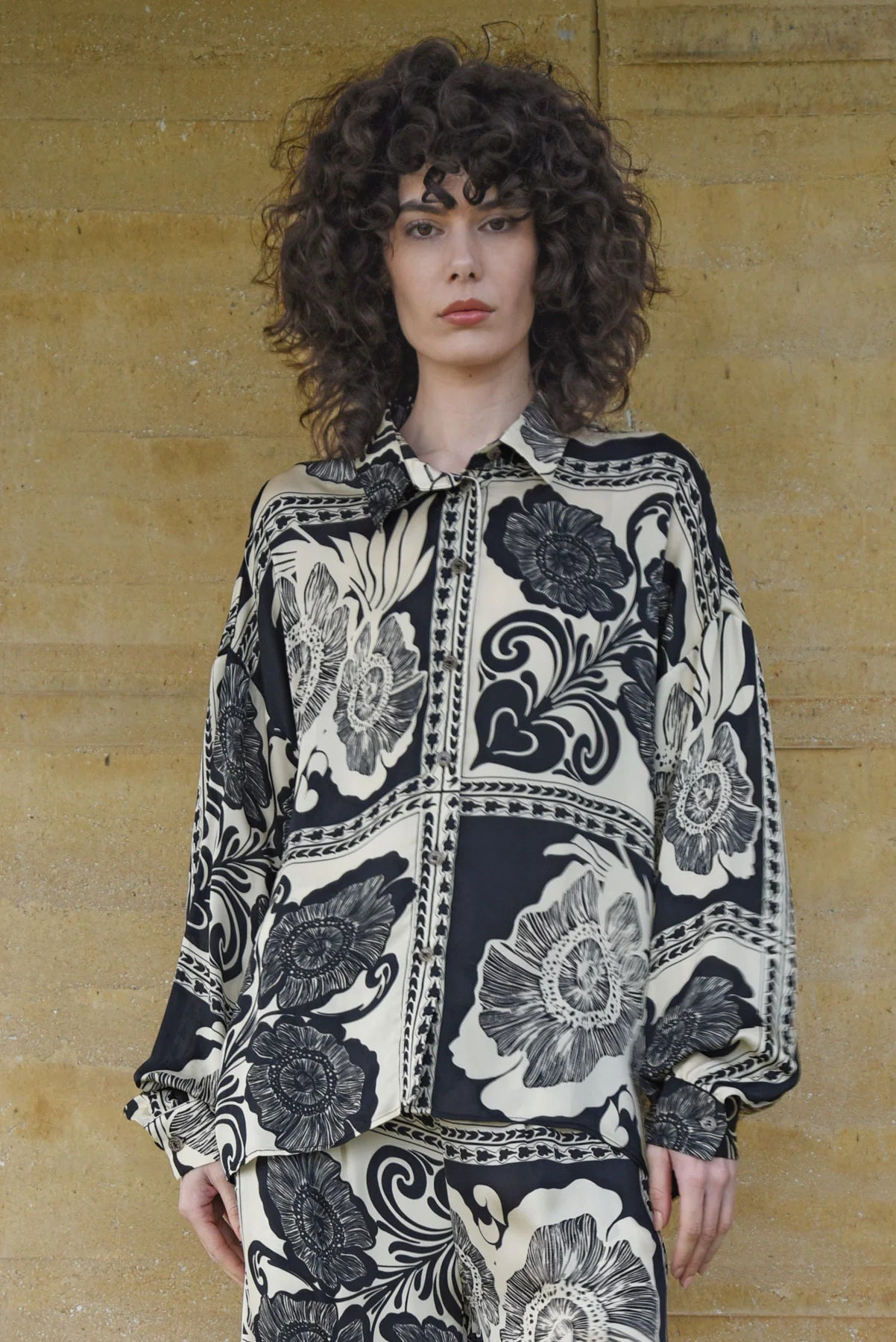 Under The Sun Shirt Black