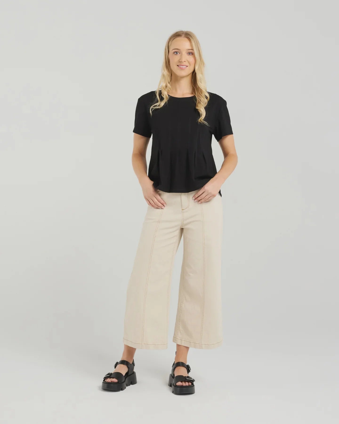 Ari Top - Black