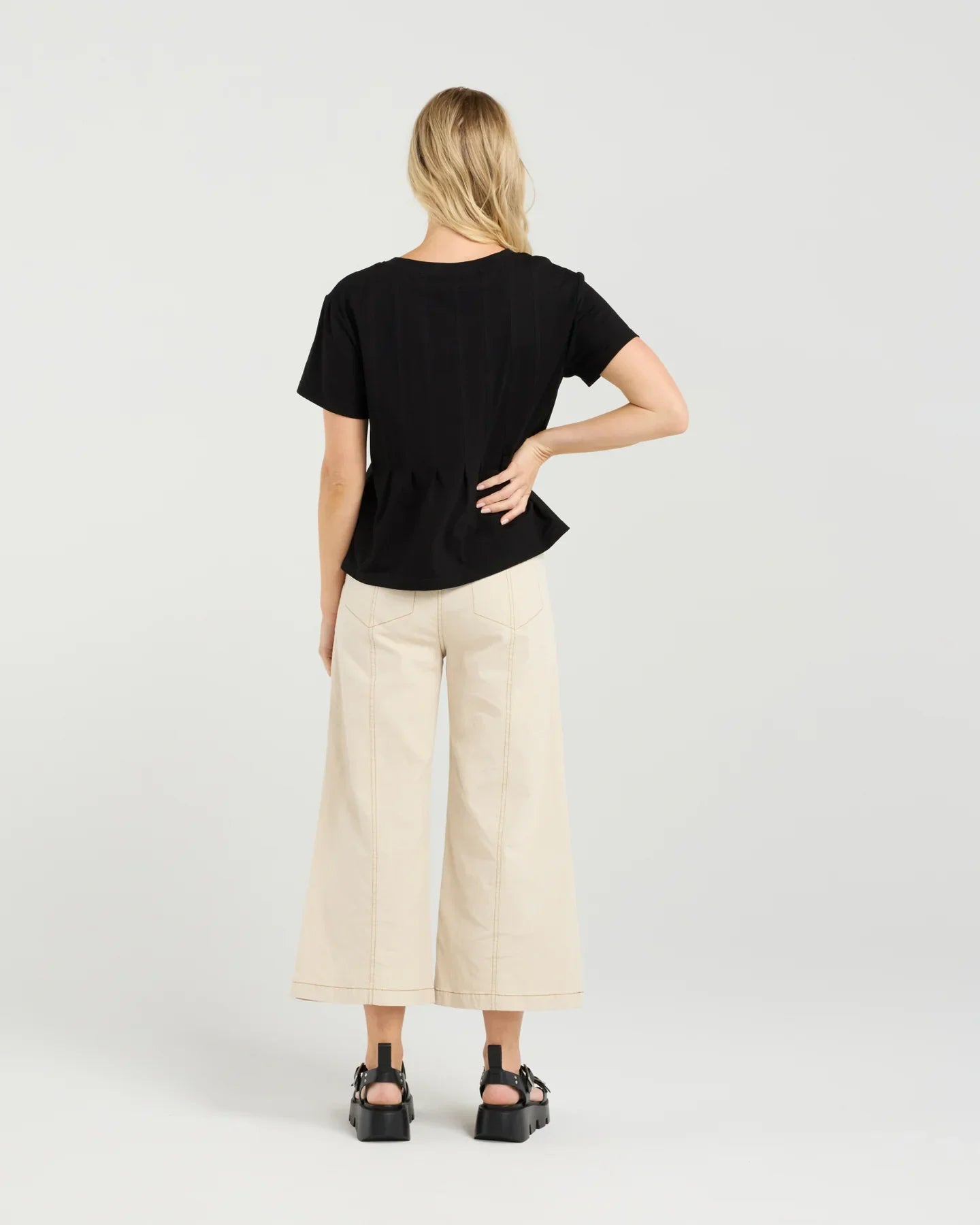 Ari Top - Black