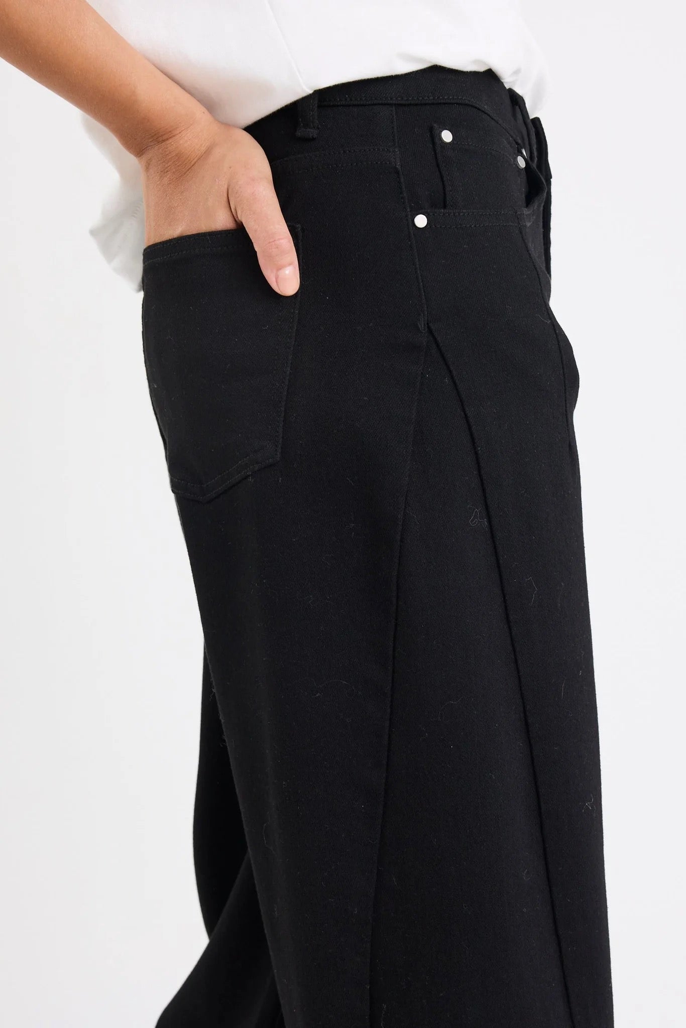 Graduate Barrel Jean Jet Black