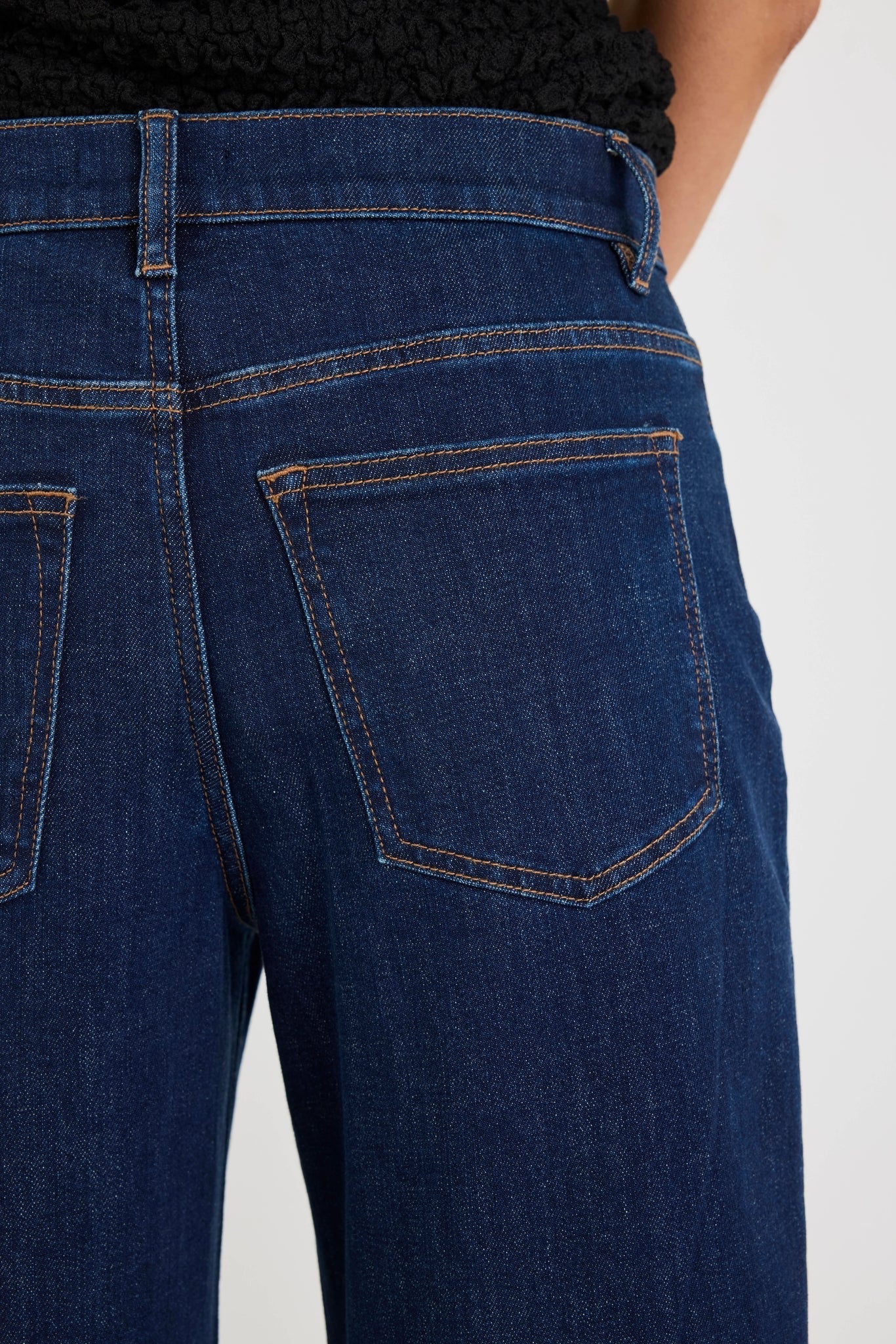 Graduate Barrel Jean