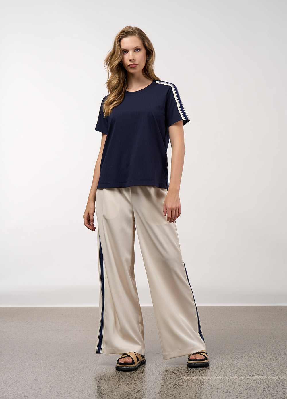 Linear Tee