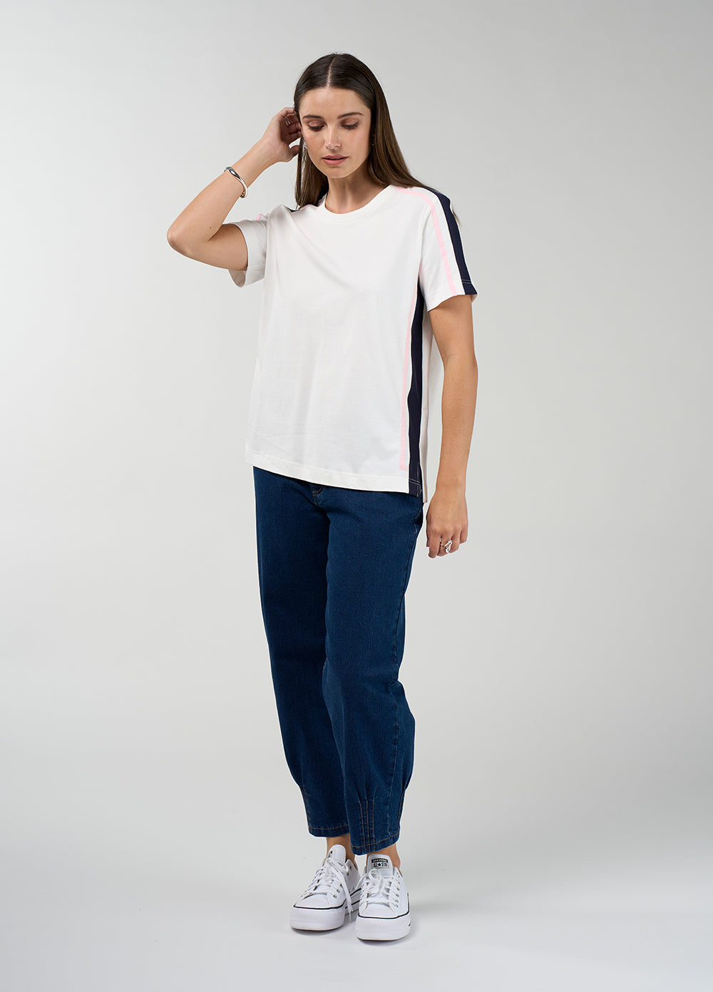 Contour tee white-navy