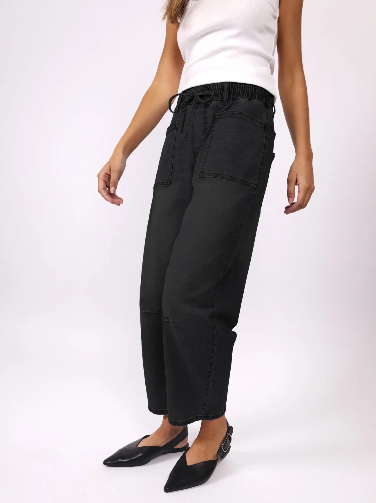 Leo Barrel Jean Black