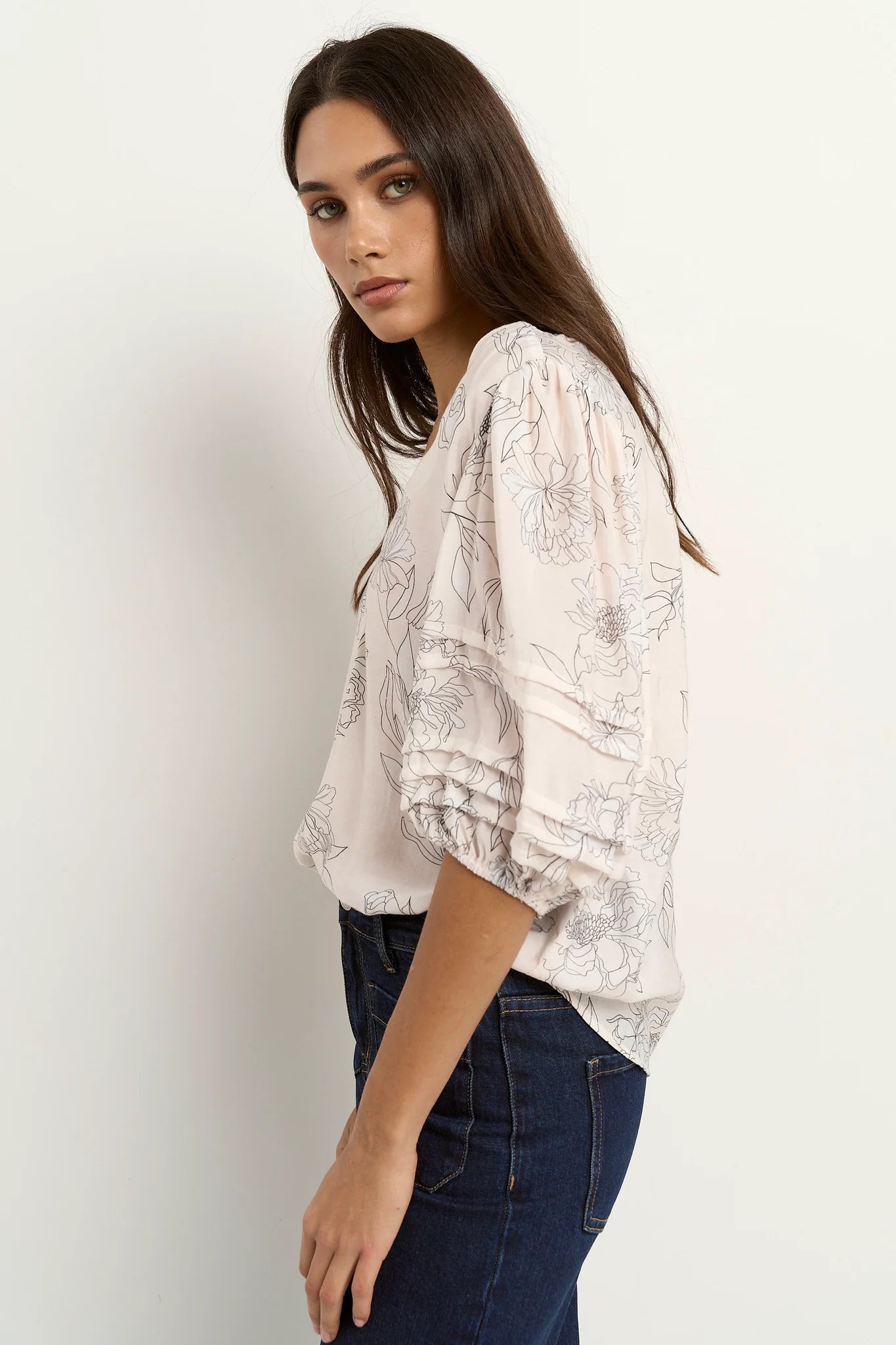 Recall Ivory Sketch Top