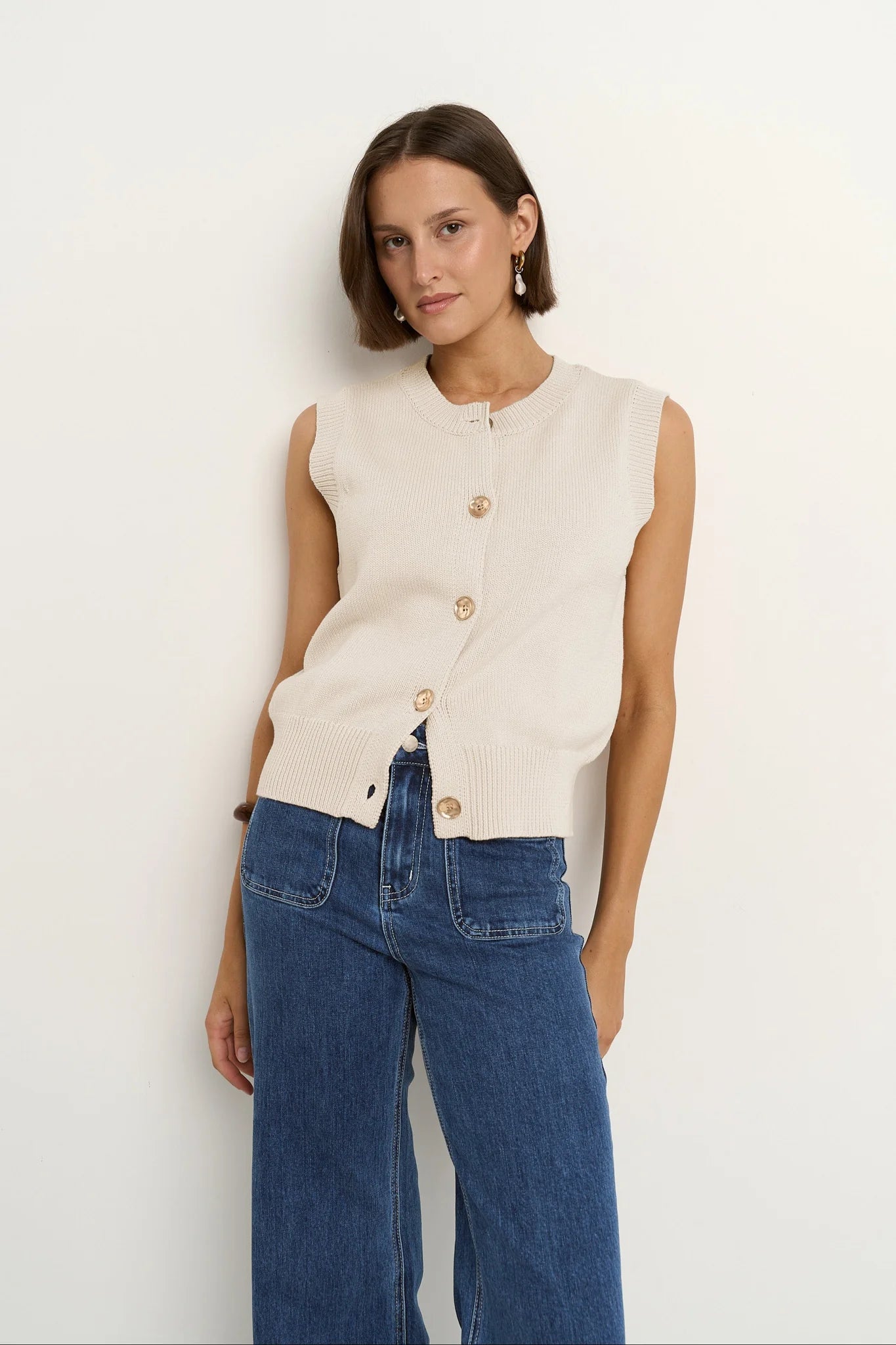 Trait Ivory Crewneck Vest