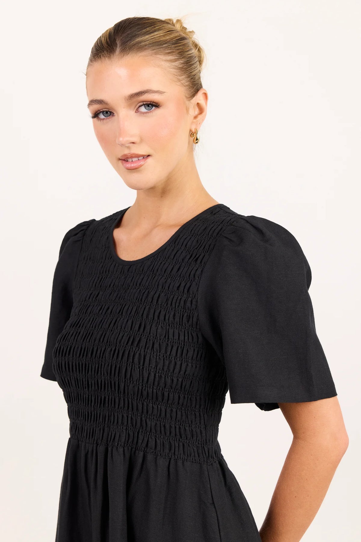 Wren Black Linen Blend SS Shirred Bodice Midi Dress