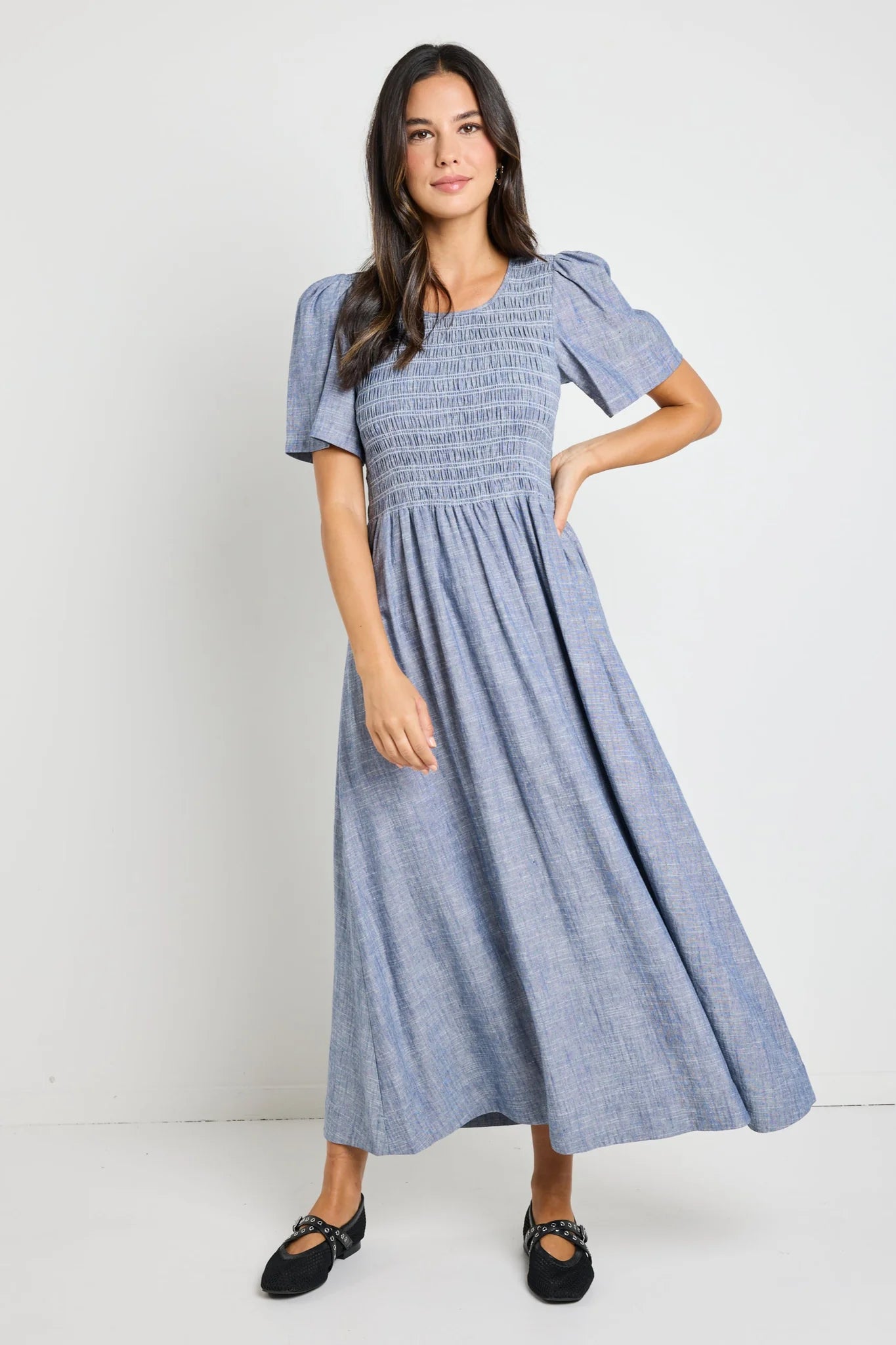 Wren chambray blue s/s shirred midi dress