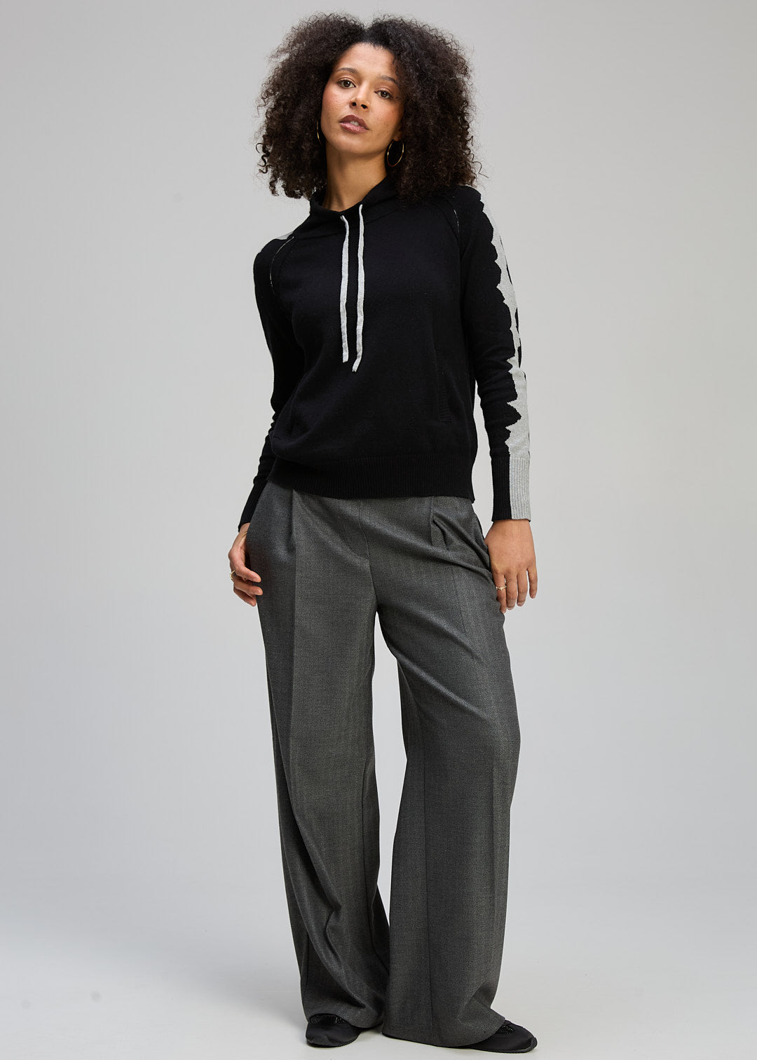 Graphic Neck Cord Black