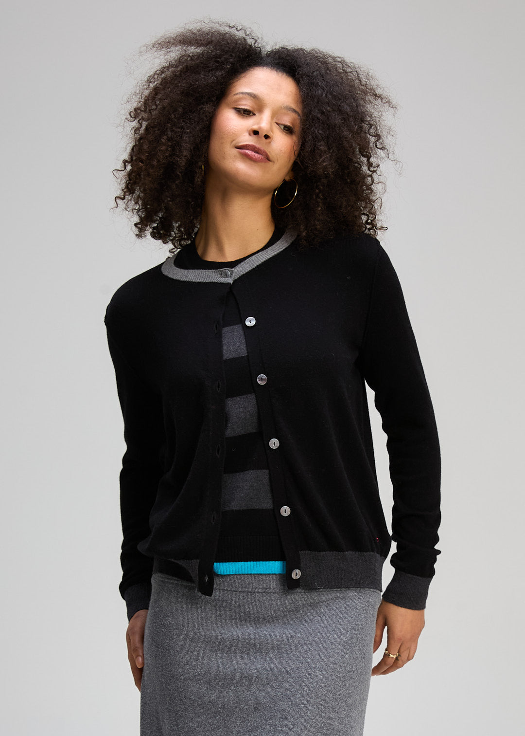 Crew Cardi Esntl Black