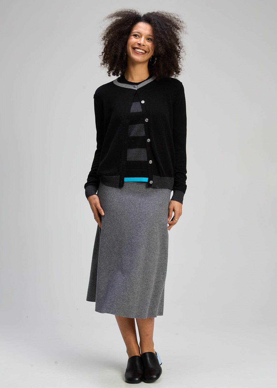 Crew Cardi Esntl Black